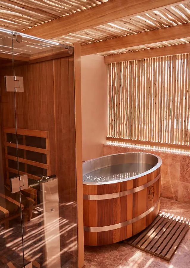 Swell Hotel Byron Bay - Adults Only 5*,